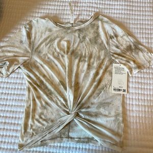 NWT Lululemon Crescent Tee